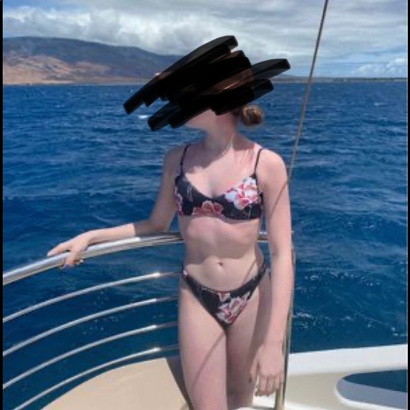Roxy like new XS two piece swim - Picture 2 of 2